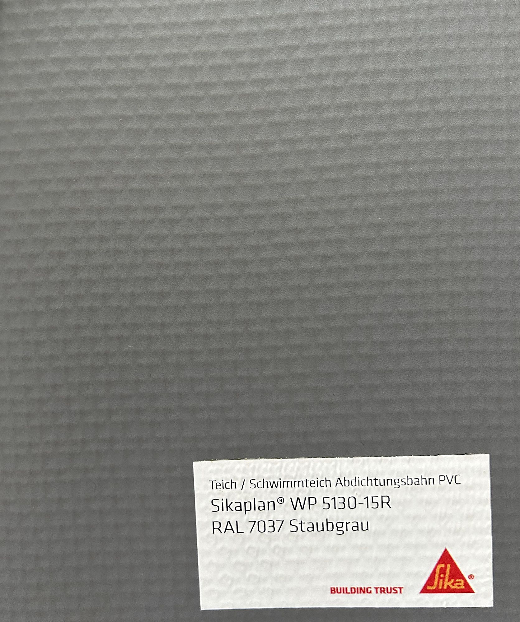Gewebeverstärkte Teichfolie 1,5 mm staubgrau (ähnlich RAL 7037) Sikaplan® WP 5130-15R