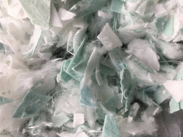 Dressurmischung Vlieshäcksel weiß-grün verfestigt mit 15 % Fasern (Made in Germany)